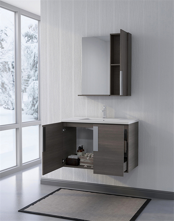 30 im Badezimmerschrank GGP37