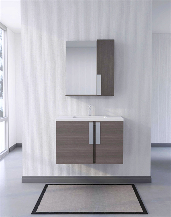 30 im Badezimmerschrank GGP37